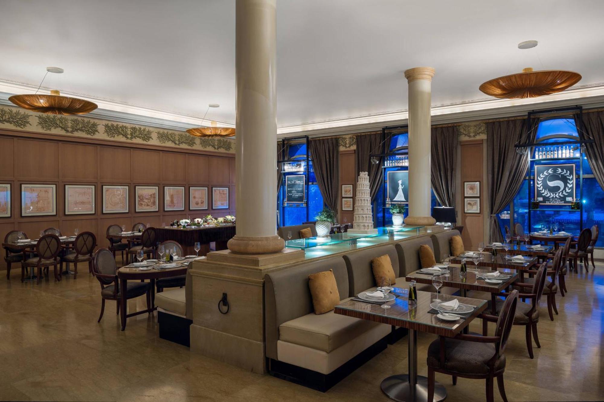 达曼喜来登会议中心酒店 外观 照片 The interior of the restaurant