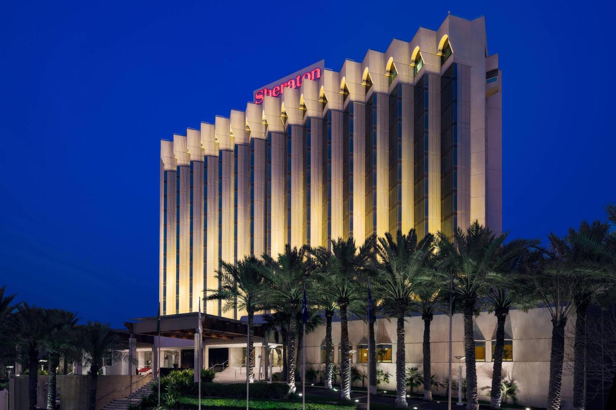 达曼喜来登会议中心酒店 外观 照片 The Sheraton Riyadh Hotel and Towers